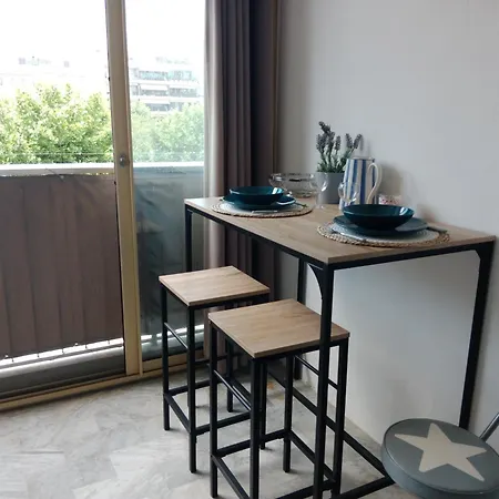 Alcove Place De L'etang Κάννες